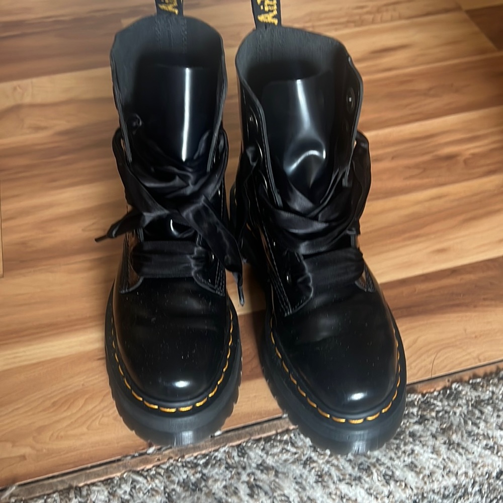 Beautiful Dr. Martens shoes, almost new , used only ones, too small to me,